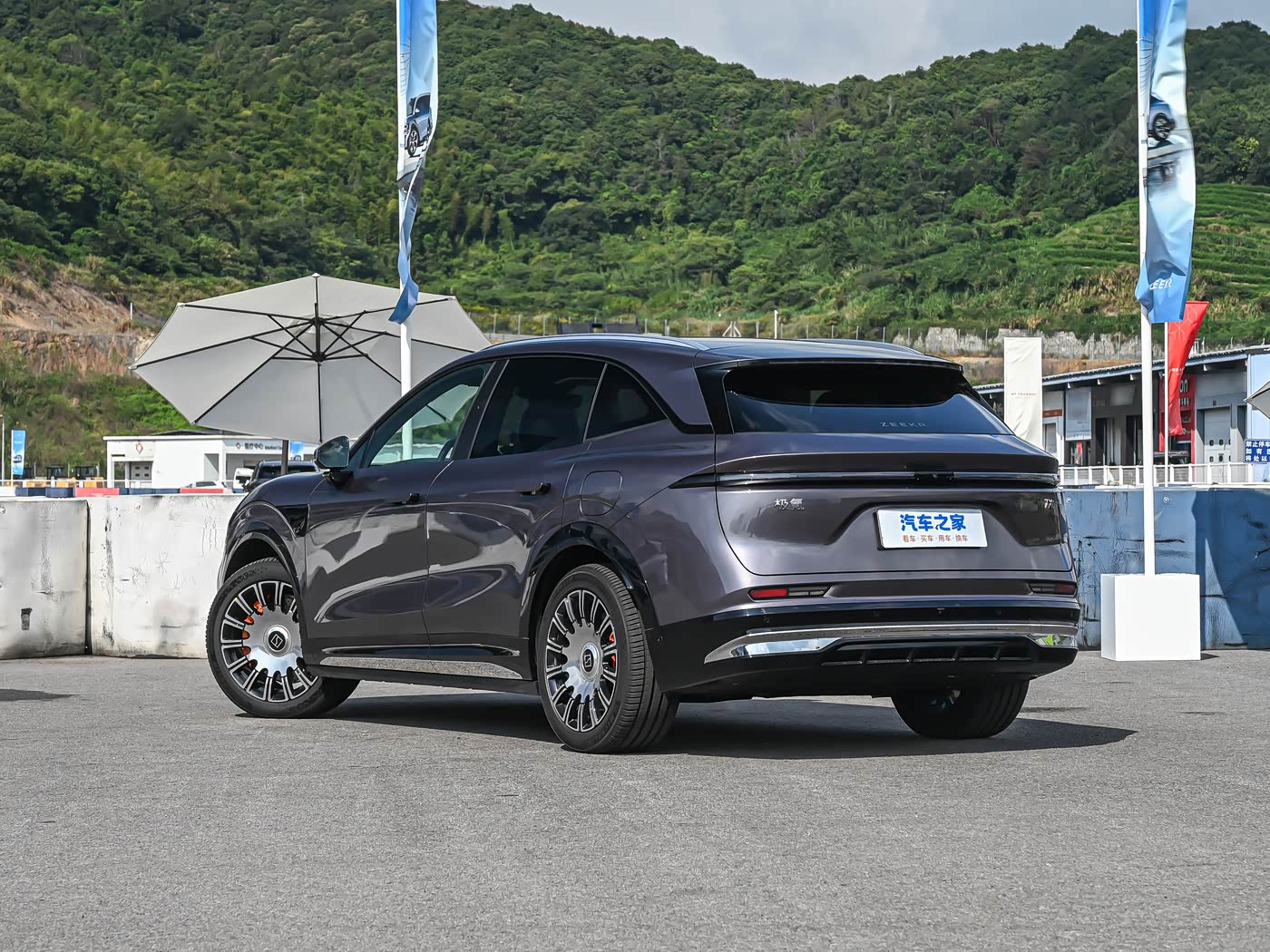 ZEEKR 7X Max AWD | Compact Electric SUV — FOB Nansha Export