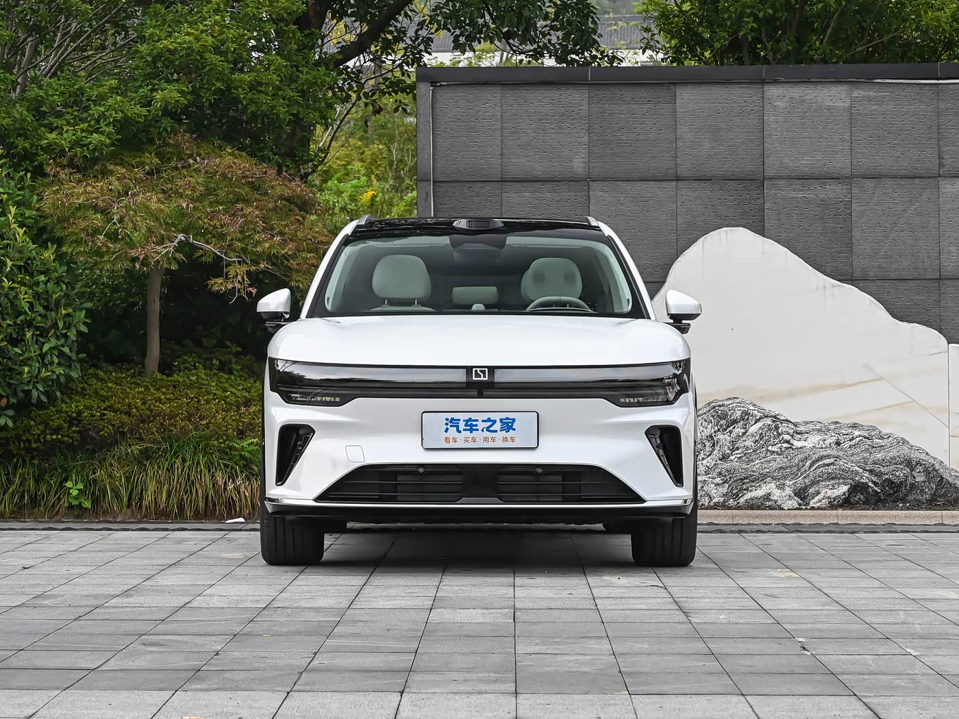ZEEKR 7X Standard RWD | Compact Electric SUV — FOB Nansha Export