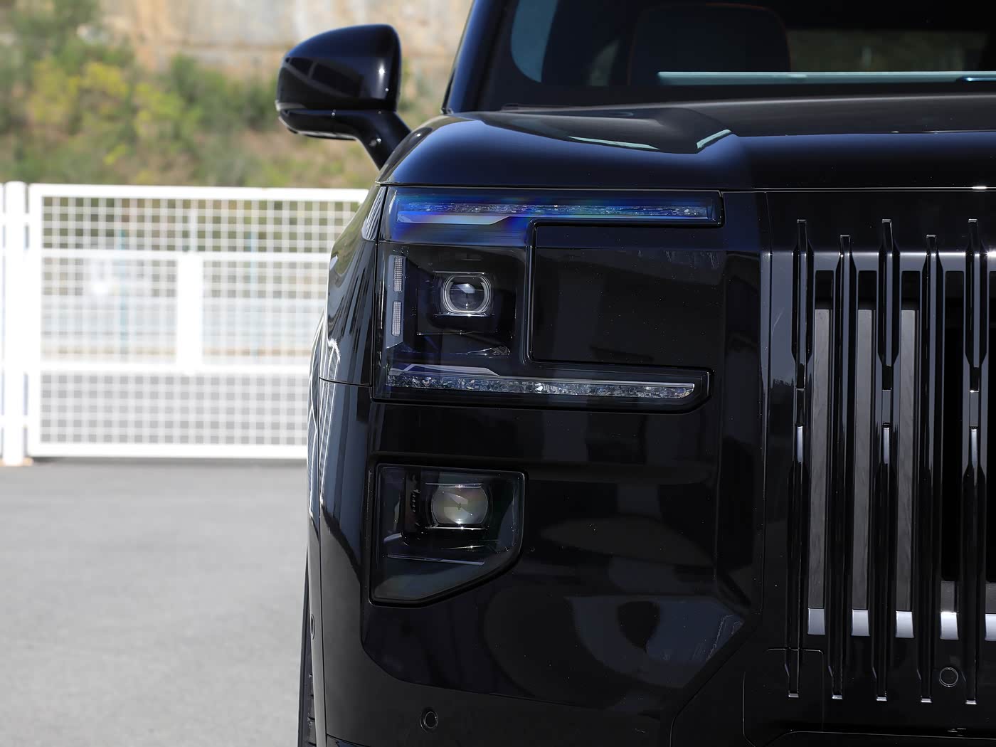 ZEEKR 9X 2025 Obsidian Black Edition | 70kWh 1030kW PHEV SUV — FOB Nansha Export