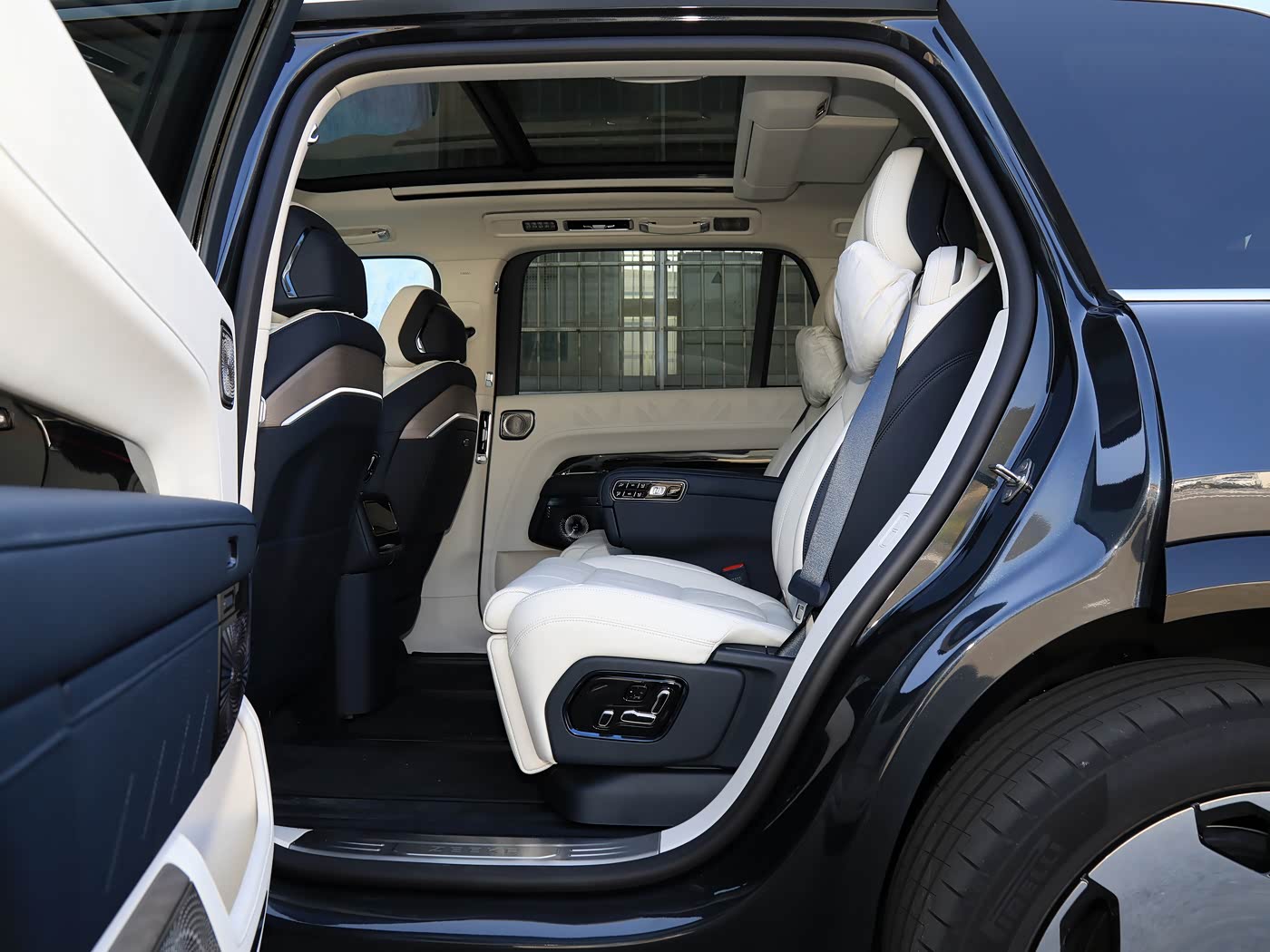 ZEEKR 9X 2025 Ultra Edition | 55kWh PHEV SUV — FOB Nansha Export