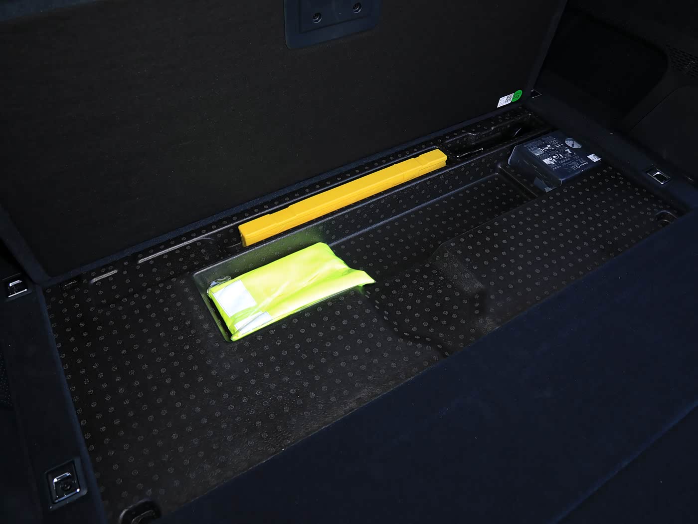 ZEEKR 9X 2025 Ultra Edition | 55kWh PHEV SUV — FOB Nansha Export