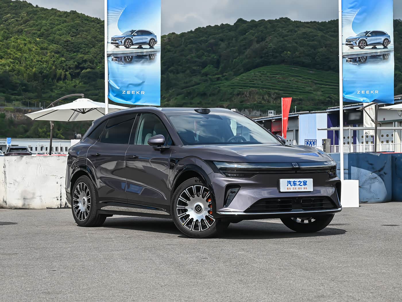 ZEEKR 7X Max AWD | Compact Electric SUV — FOB Nansha Export