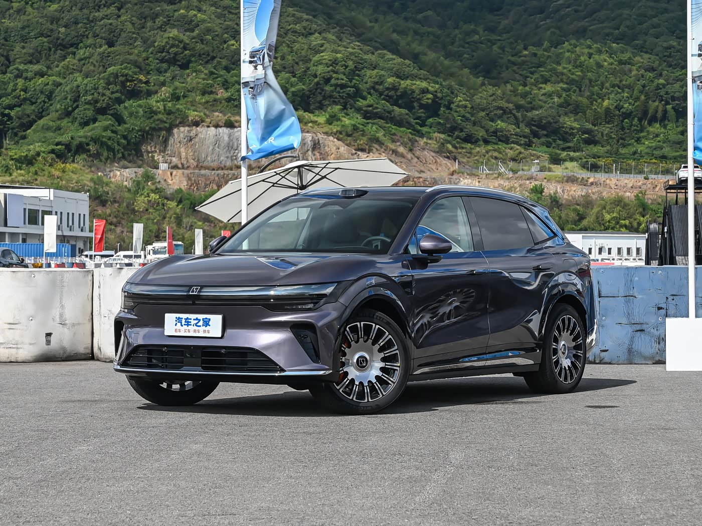 ZEEKR 7X Max AWD | Compact Electric SUV — FOB Nansha Export