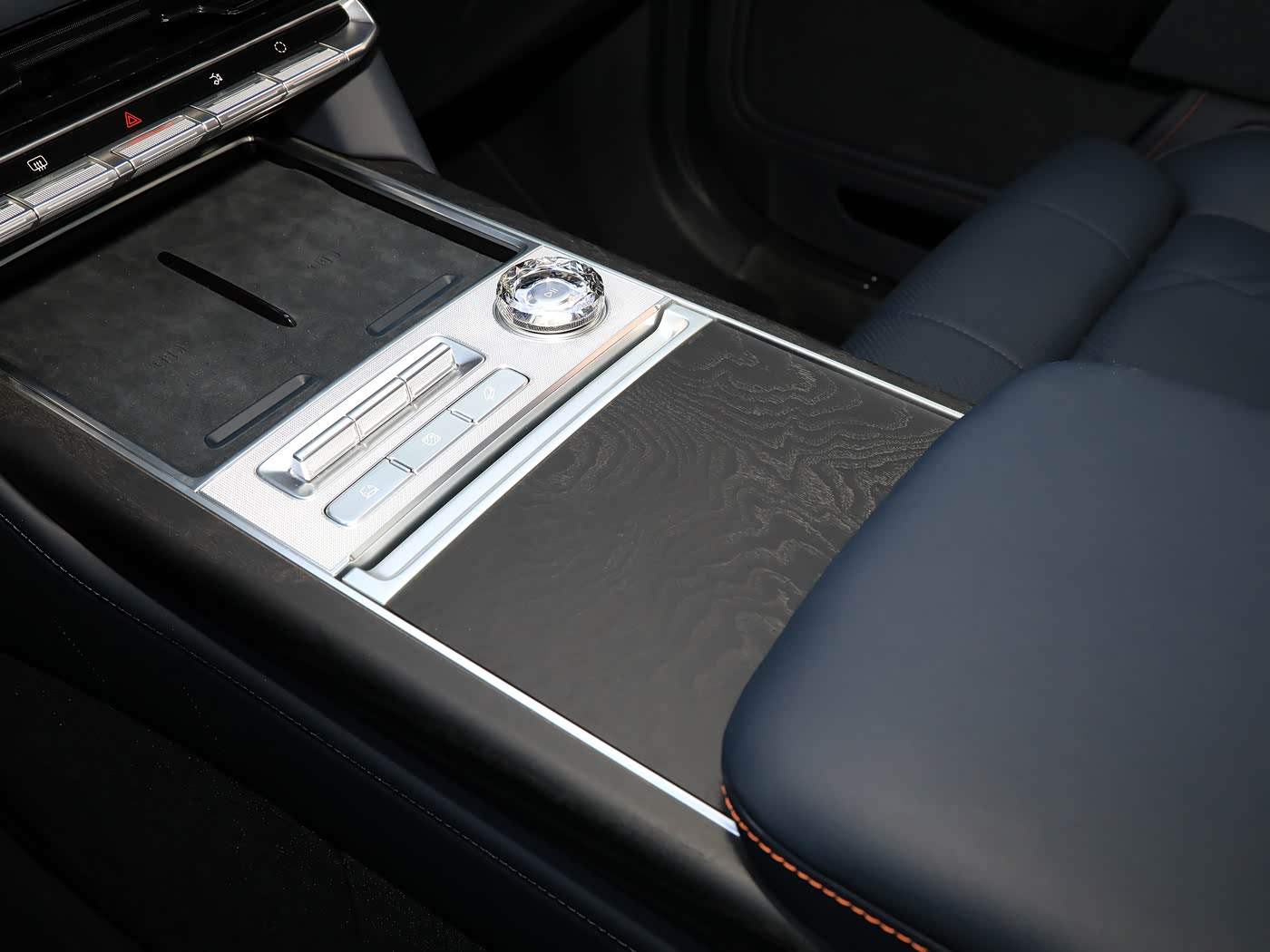 ZEEKR 9X 2025 Obsidian Black Edition | 70kWh 1030kW PHEV SUV — FOB Nansha Export