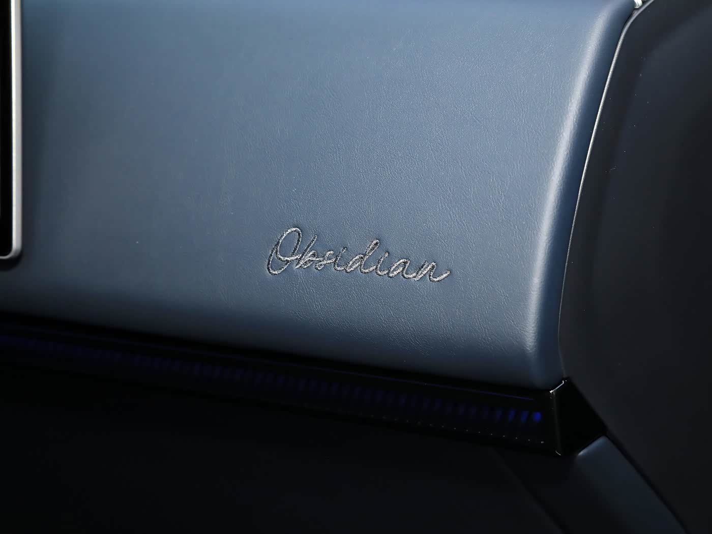 ZEEKR 9X 2025 Obsidian Black Edition | 70kWh 1030kW PHEV SUV — FOB Nansha Export