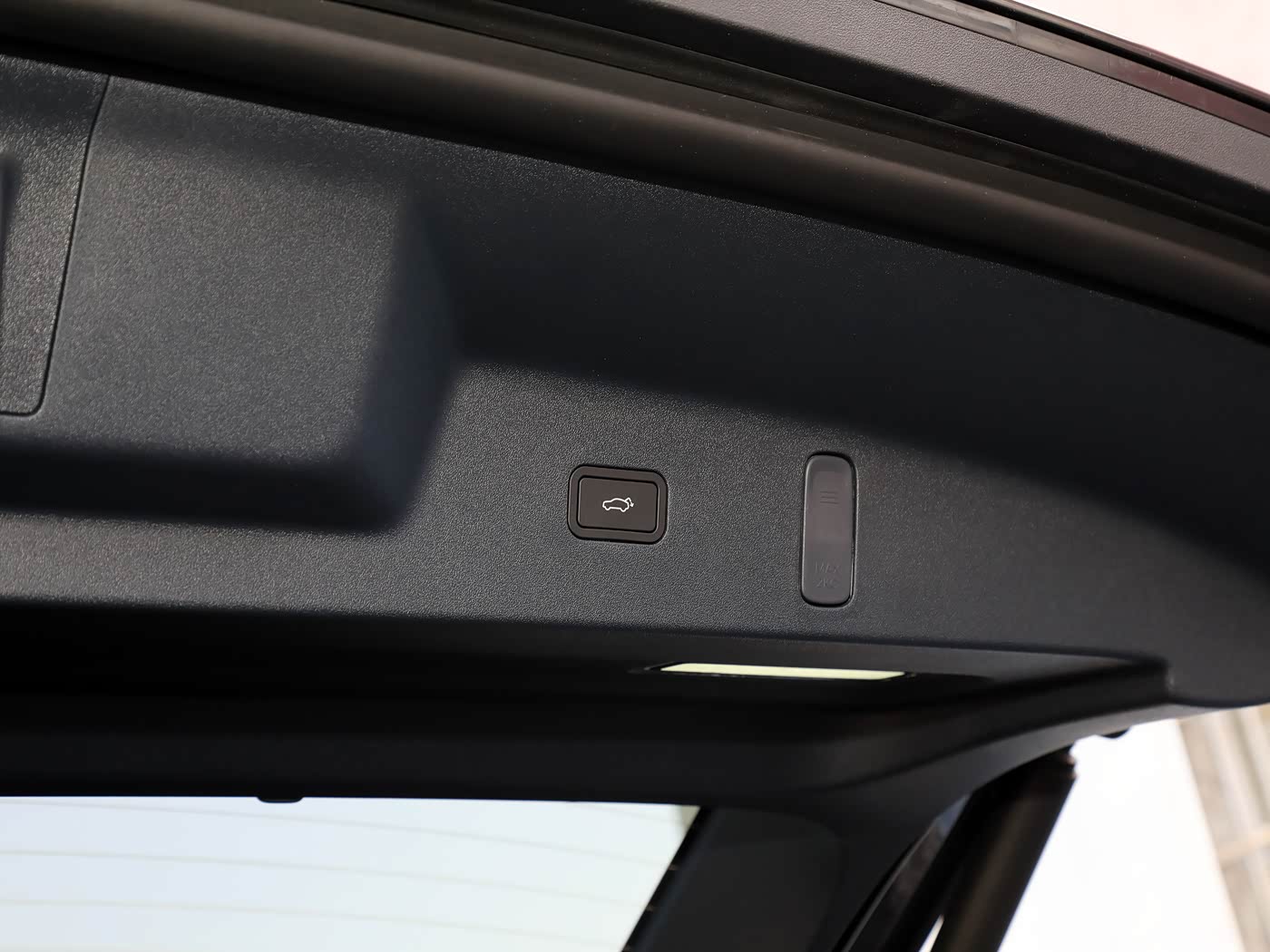 ZEEKR 9X 2025 Obsidian Black Edition | 70kWh 1030kW PHEV SUV — FOB Nansha Export
