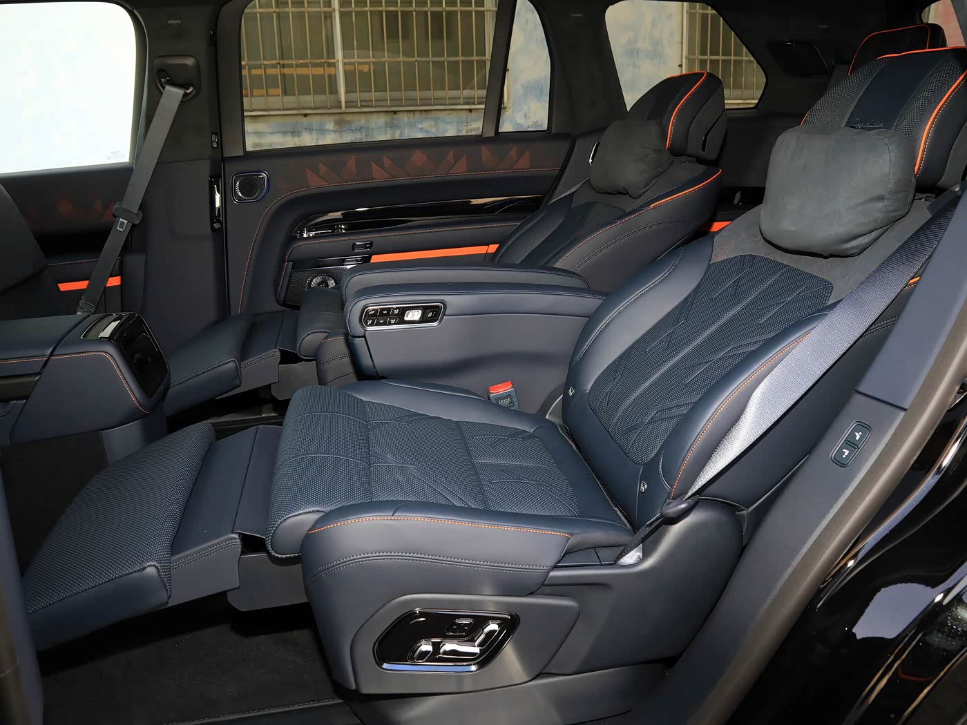 ZEEKR 9X 2025 Obsidian Black Edition | 70kWh 1030kW PHEV SUV — FOB Nansha Export